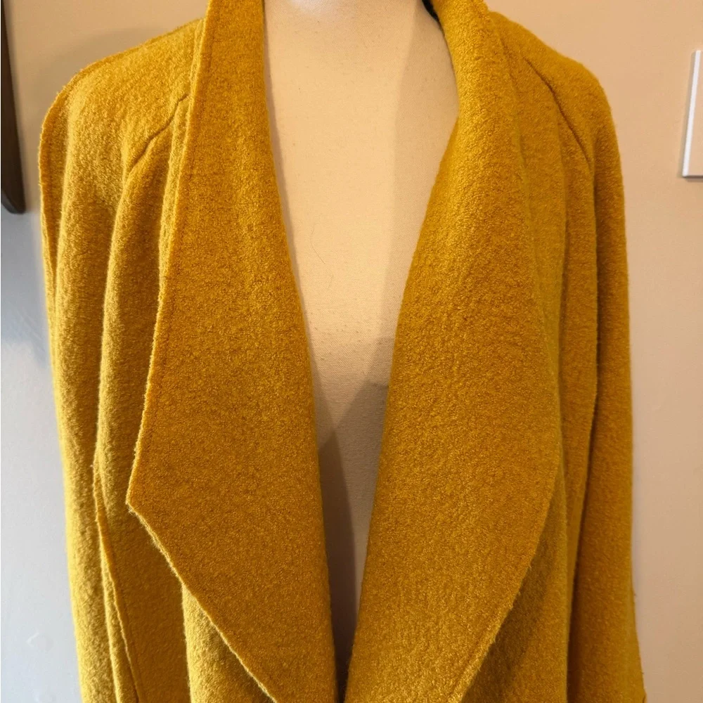Tahari | Open front wool blend pea coat size large